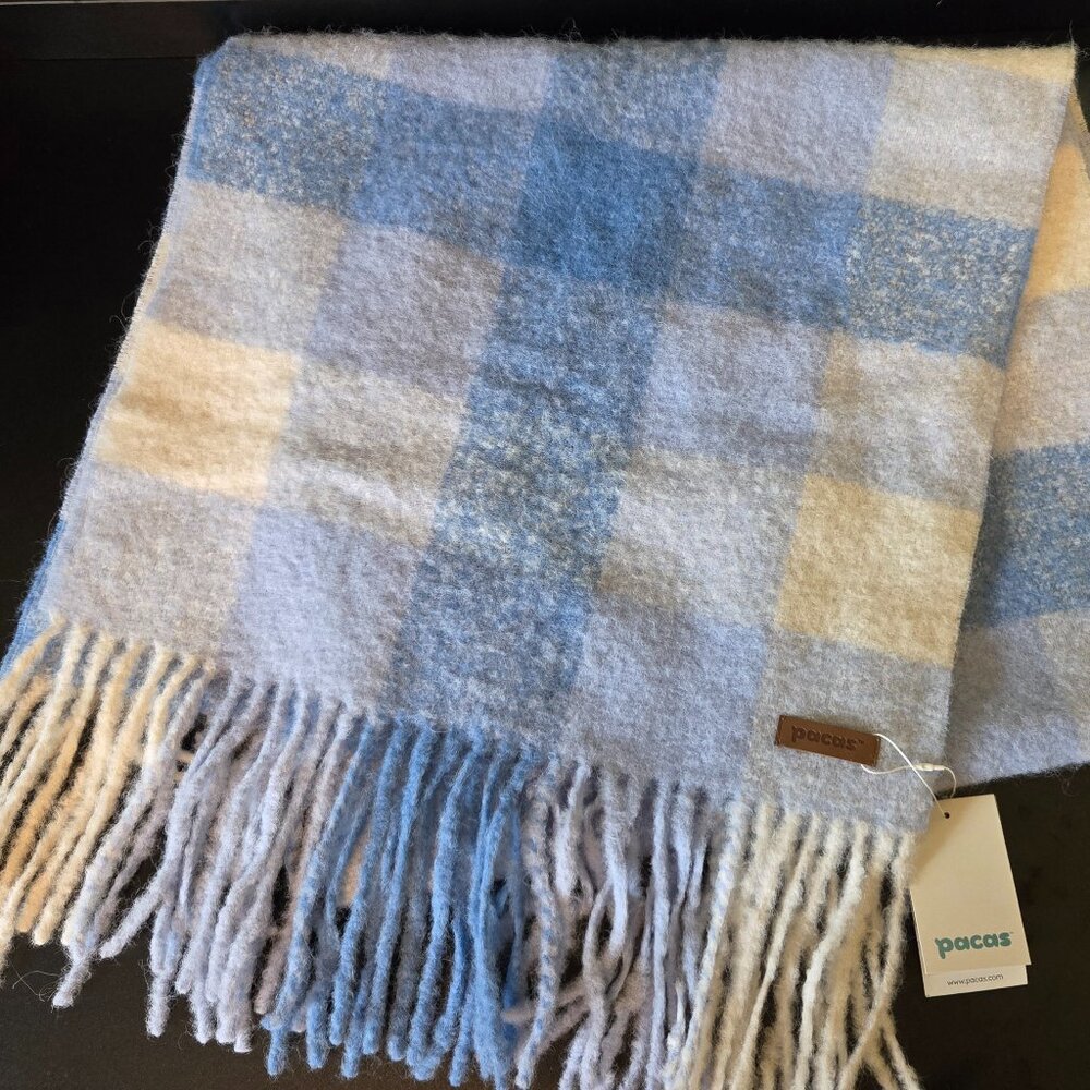 Pacas Women's Brushed Scarf NWT Sky Blue